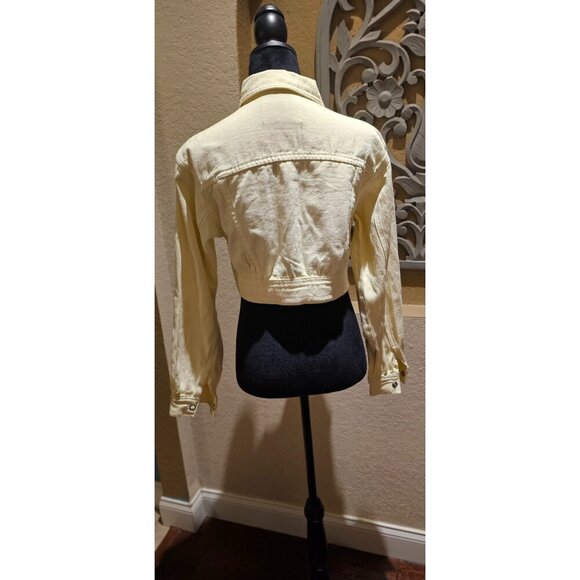 Fashion Nova Butter Yellow Cropped Cream Denim M Jacket Adjustable Waist - Picture 2 of 12